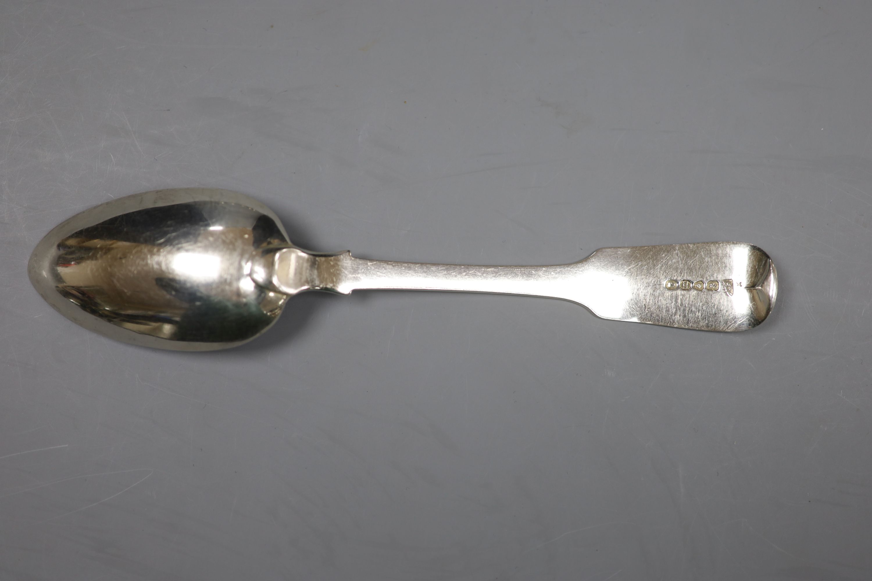 A set of six George IV silver fiddle pattern tablespoons, London 1827, maker Jonathan Hayne, approx 15.5oz.